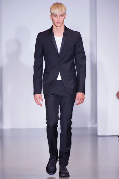 Look 38